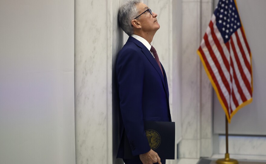 Os bancos podem atender clientes de criptomoedas, desde que consigam administrar o risco, diz o presidente do Fed, Jerome Powell