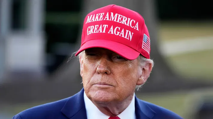 Bitcoin e ether perdem mais de 10% com a entrada em vigor das tarifas de Trump