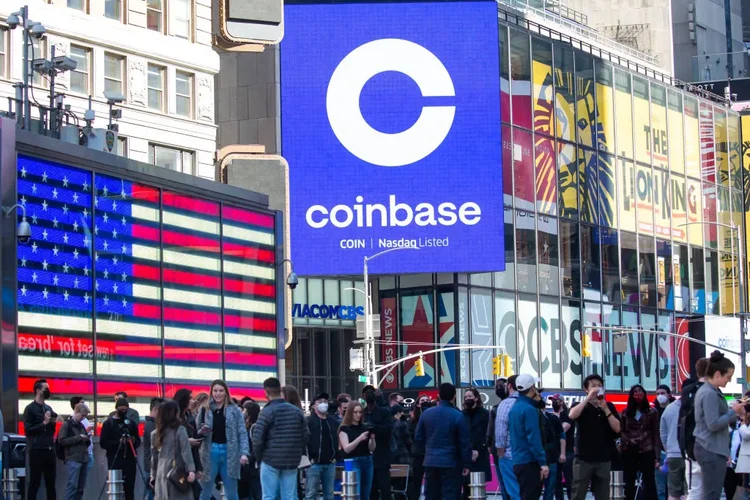 Coinbase alcança US$ 100 bilhões em valor de mercado após Bitcoin alcançar novo recorde
