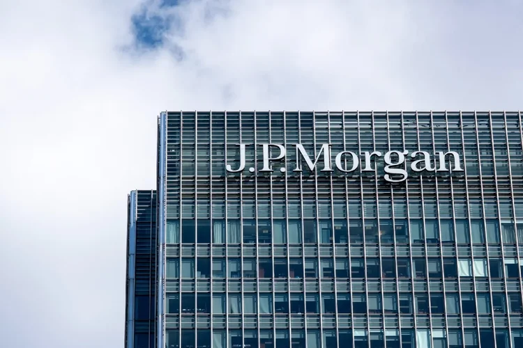 JPMorgan se rende à cripto: um banco tradicional abre as portas para o futuro financeiro