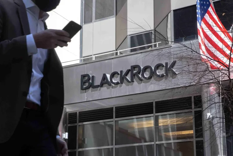 ETF de bitcoin da BlackRock bate recorde e chega a R$ 414 bilhões em ativos