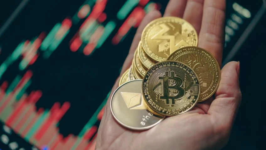 O que grandes investidores de criptomoedas fizeram após o corte de 0,25% na taxa de juros dos EUA