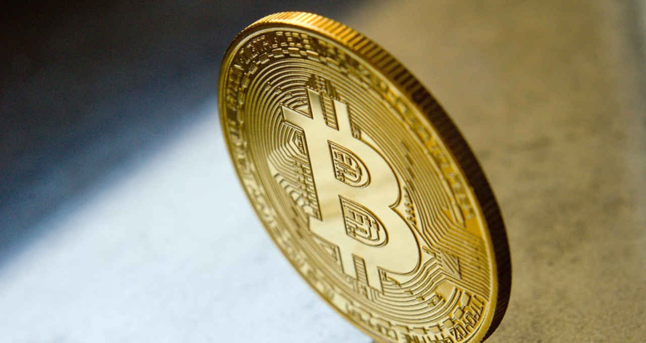 Bitcoin se recupera após leitura “extremamente sobrevendida” e vira sinal técnico de alívio