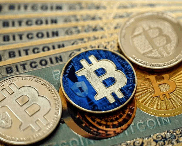 Bitcoin despenca para menos de US$ 88.000 à medida que traders se preparam para o vencimento de opções na Deribit, totalizando US$ 28,5 bilhões