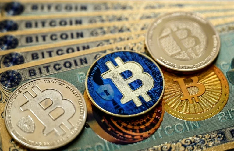 Bitcoin cai, enquanto US$ 81,3 mil se destaca como a principal linha de resistência do mercado