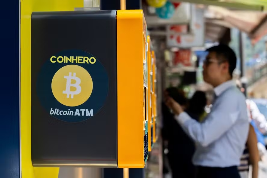 O Bitcoin alcança seu maior valor em dois meses, atingindo US$ 96.240, ao passo que as altcoins sobem e as posições vendidas são pressionadas