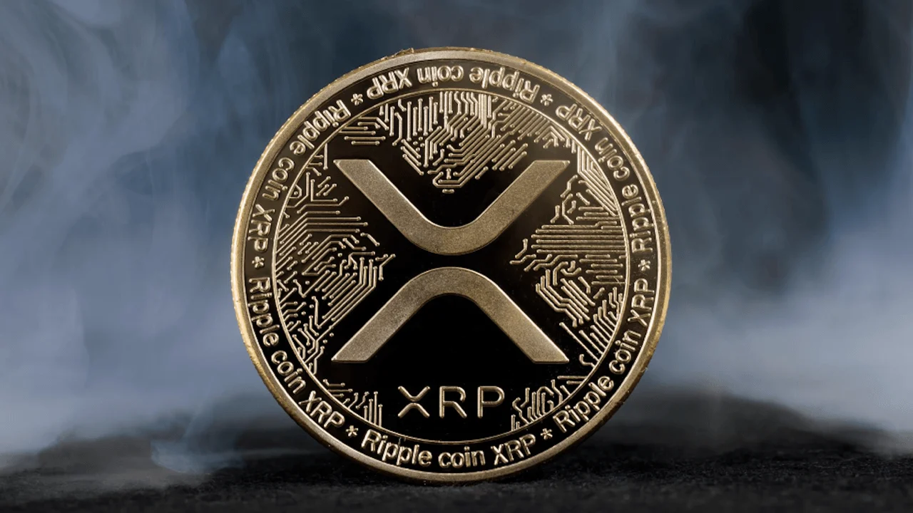 XRP testa US$ 1,33 em meio a aumento da alavancagem e baixa volatilidade dos preços, gerando um cenário incerto
