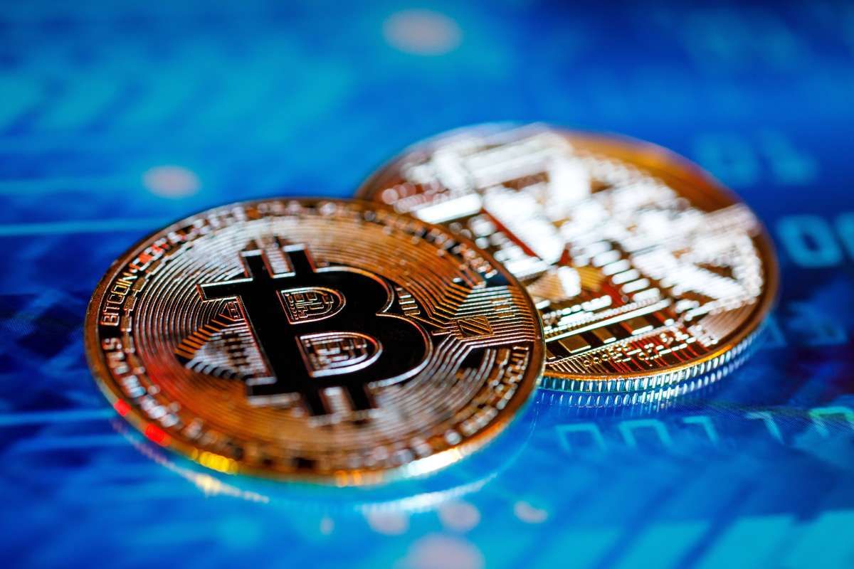 Atualmente, o Bitcoin está antecipando as ações do Fed, em vez de respondendo a elas. Os ETFs são responsáveis