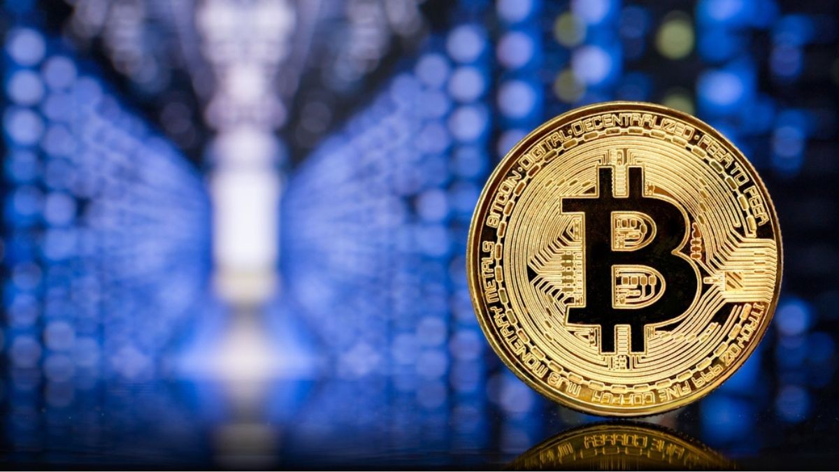 O Bitcoin busca novamente atingir a marca de US$ 80.000, enquanto as ações se valorizam e o petróleo apresenta queda, impulsionados pelo otimismo em relação ao Irã