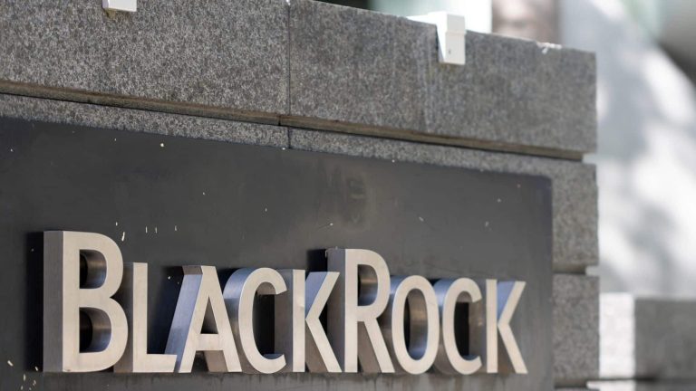 A BlackRock amplia sua estratégia de tokenização com an implementação de novos fundos onchain