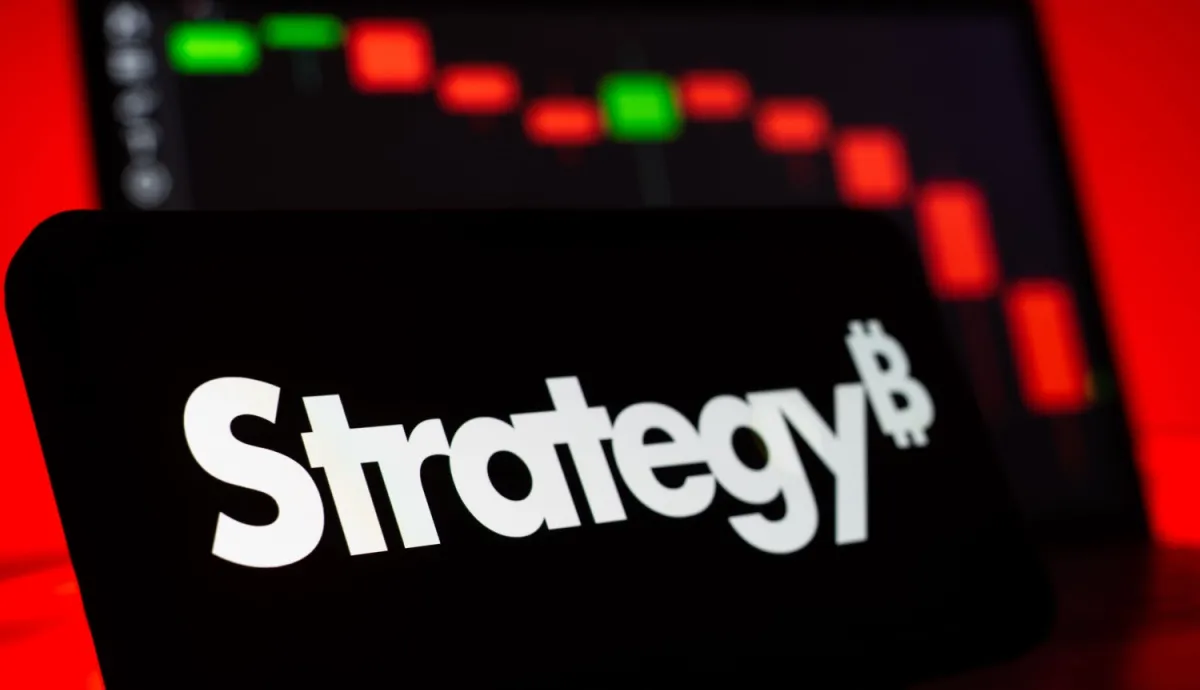 A AIMCo, uma das maiores gestoras de fundos de pensão do Canadá, adquire ações da Strategy em um momento de baixa, resultando em um lucro não realizado de US$ 69 milhões