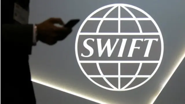 Swift publica novo livro-razão blockchain para fornecer serviços bancários ininterruptos a 17 grandes instituições financeiras globais