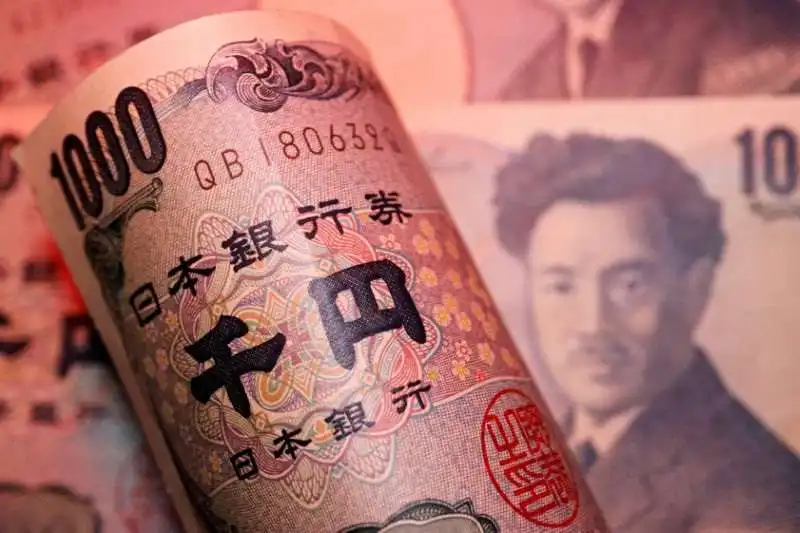 Enquanto o iene fraco incentiva a diversificação do tesouro, Bitcoin e XRP atraem empresas do Japão
