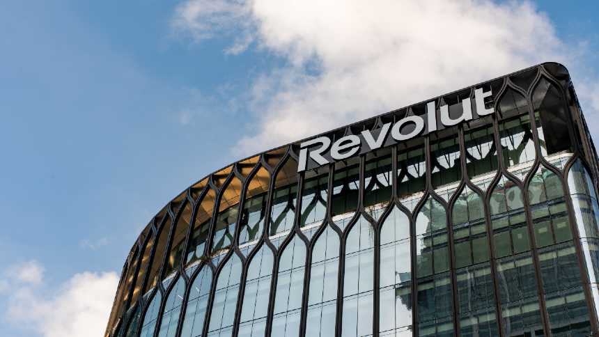 Revolut alcança avaliação de US$ 115 bilhões após venda de ações para colaboradores