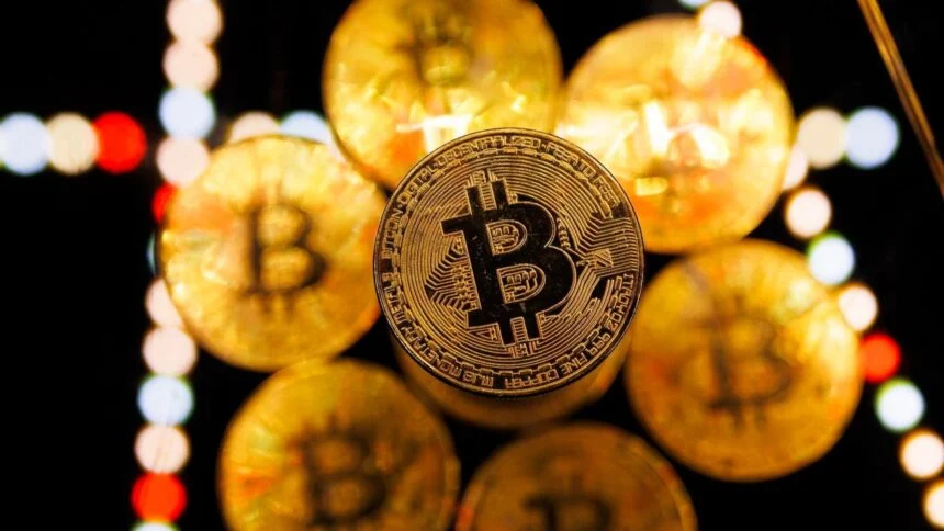 A liquidação trimestral de opções de US$ 16 bilhões do Bitcoin chega com um livro ‘fortemente focado em calls’