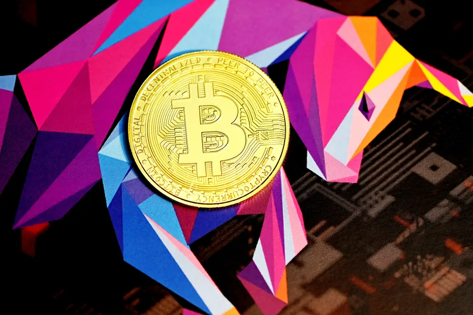 Bitcoin supera a marca de US$ 81.000, enquanto moedas de privacidade impulsionam uma significativa alta no mercado de criptomoedas